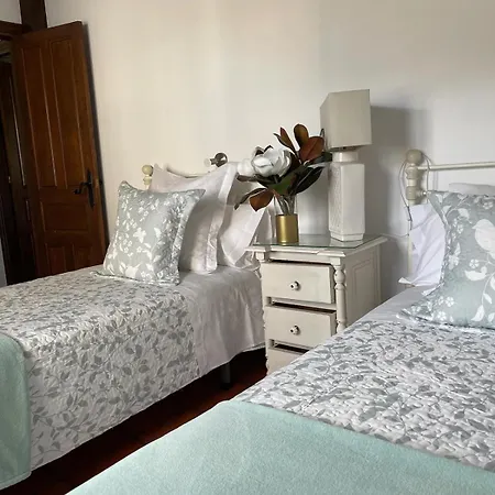 Casas Rurales La Torre Andrin Country house *