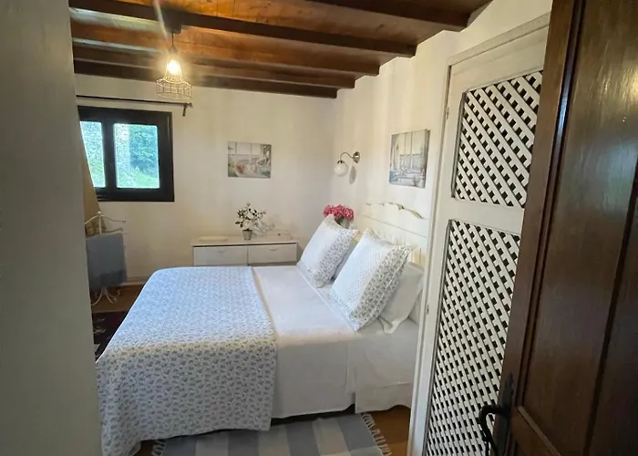 Casas Rurales La Torre Andrin