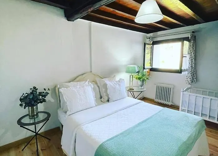 Casas Rurales La Torre Andrin *